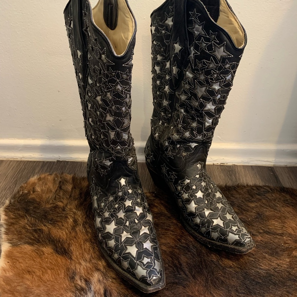 Corral black cowboy boots with silver stars